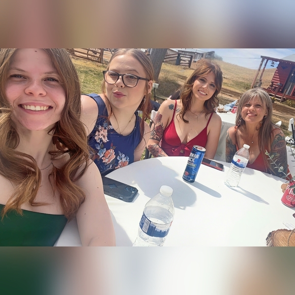 Meet your Posher, Misty - Picture 15 of 16